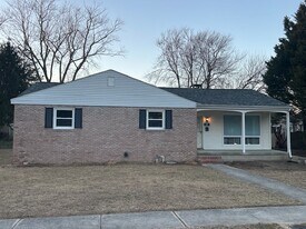 207 Steven Dr in Linwood, NJ - Building Photo