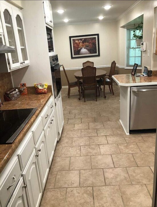 11 Henry Ct in Russellville, AR - Building Photo