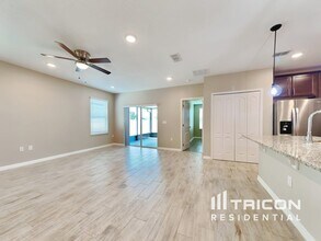 500 Pinecrest Loop in Davenport, FL - Building Photo - Building Photo