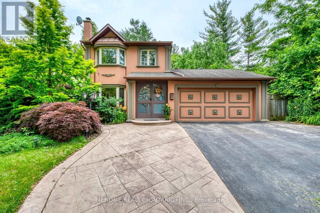 198 Chalmers St in Oakville, ON - Building Photo
