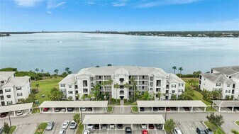 910 Tidewater Shores Loop in Bradenton, FL - Building Photo