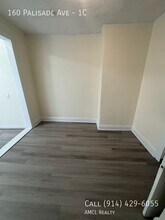 160 Palisade Ave in Yonkers, NY - Building Photo - Building Photo