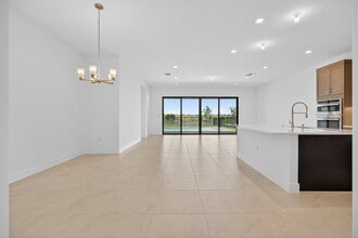 13211 Feathering Wy in Palm Beach Gardens, FL - Building Photo - Building Photo