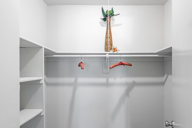 Brookstone in Gwynn Oak, MD - Foto de edificio - Interior Photo