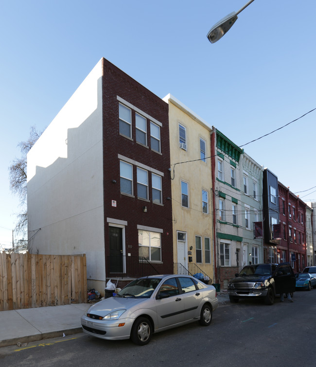 1910 N Gratz St in Philadelphia, PA - Foto de edificio - Building Photo