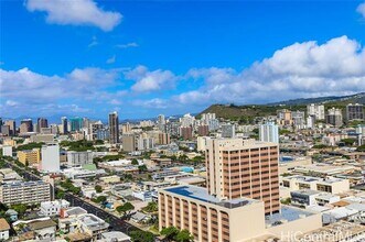 155 Liona St in Honolulu, HI - Building Photo - Building Photo