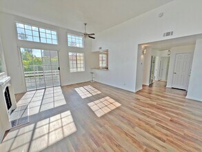 15507 Moorpark St in Los Angeles, CA - Building Photo - Building Photo