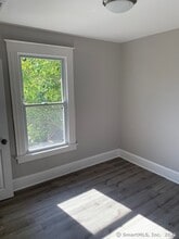 30 Cottage St in Bristol, CT - Building Photo - Building Photo