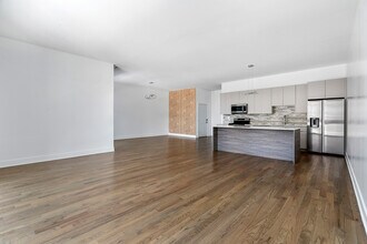 3655 S Indiana Ave in Chicago, IL - Building Photo - Building Photo