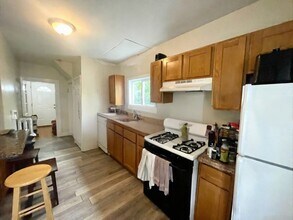 123 Winthrop St in Medford, MA - Building Photo - Building Photo