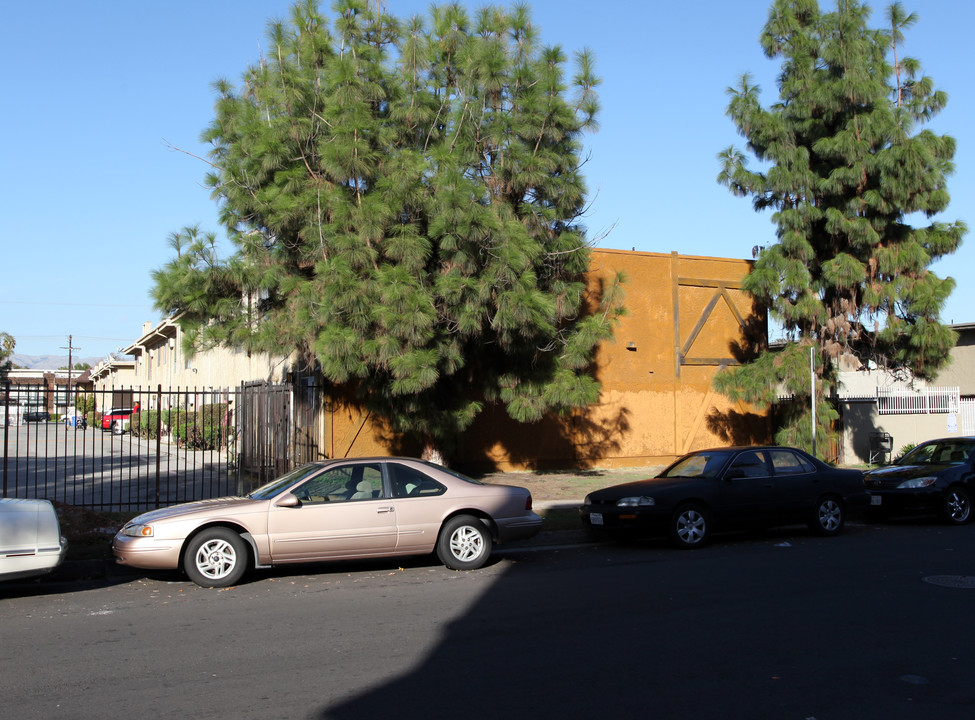 Saticoy Plaza in Canoga Park, CA - Building Photo