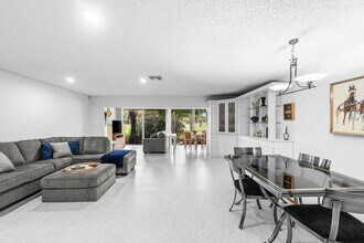 27 Southport Ln in Boynton Beach, FL - Building Photo - Building Photo