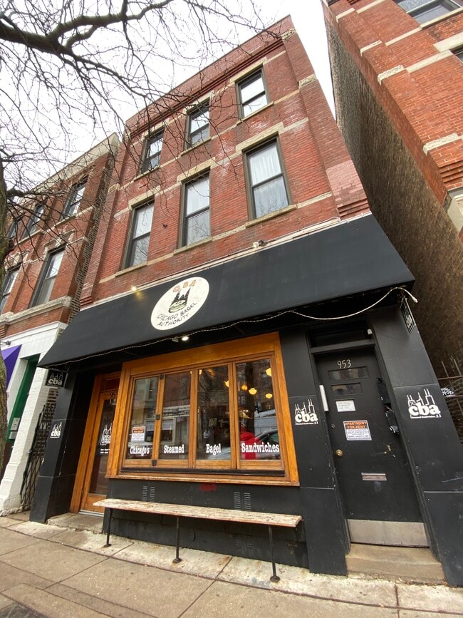 953 W Armitage Ave, Unit 3rd Floor