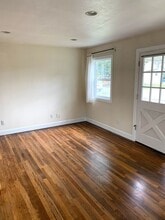 7407 NE Hassalo St in Portland, OR - Building Photo - Building Photo