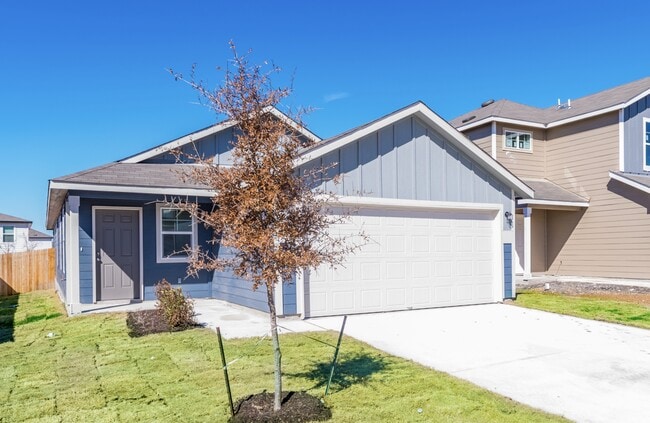 5911 Rolling Gln in San Antonio, TX - Building Photo - Building Photo