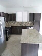 10645 Sand Mountain Ave in Las Vegas, NV - Building Photo - Building Photo