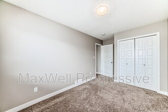 4470 Prowse Rd SW in Edmonton, AB - Building Photo - Building Photo
