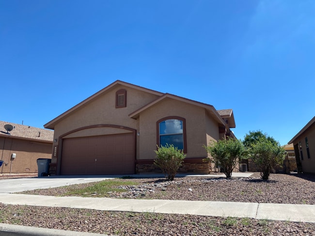 14430 Ave in El Paso, TX - Building Photo - Building Photo