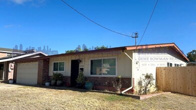 72 E Oxford St in Chula Vista, CA - Building Photo - Building Photo