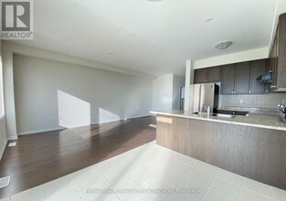 3 Amos Ave in Brantford, ON - Building Photo - Building Photo