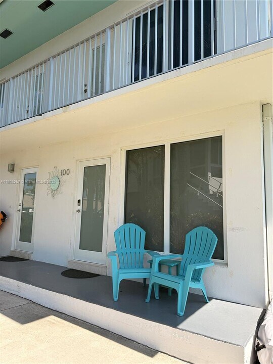 180 Isle of Venice Dr in Fort Lauderdale, FL - Building Photo