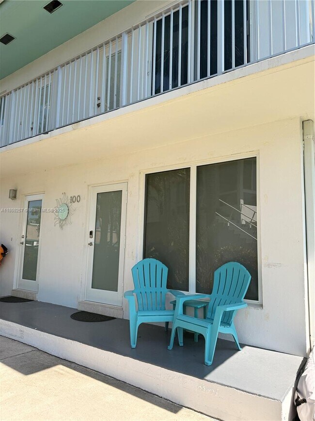 property at 180 Isle of Venice Dr