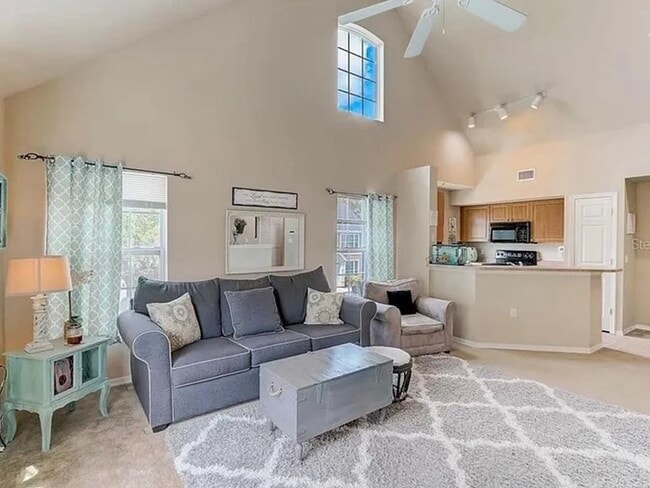 5541 Rosehill Rd, Unit 202 in Sarasota, FL - Foto de edificio - Building Photo