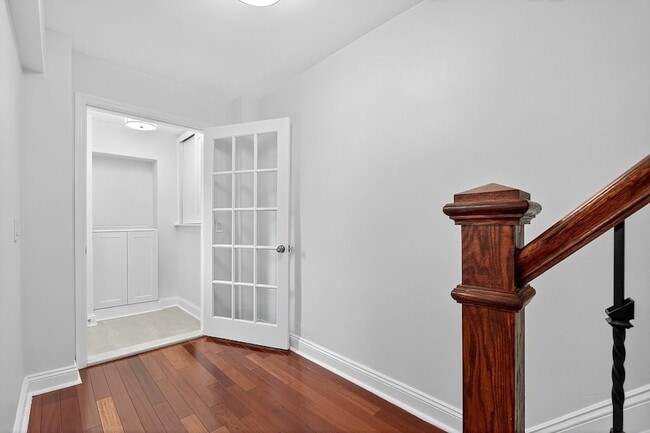382 Webster Ave, Unit C202 in Jersey City, NJ - Building Photo - Building Photo