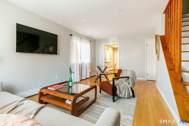 516 Indian Ave in Bridgeport, CT - Building Photo - Building Photo