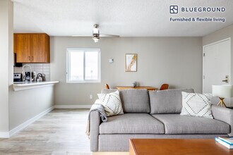 615 S Catalina Ave-Unit -FL2-ID439 in Redondo Beach, CA - Building Photo - Building Photo