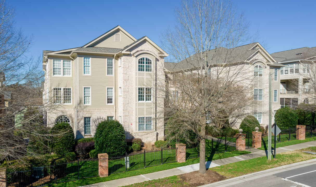 Hilltop Condos in Chapel Hill, NC - Building Photo