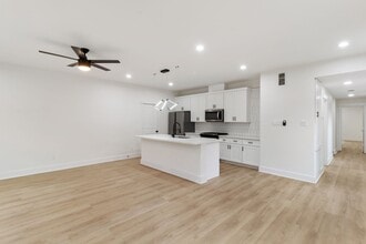 4114 Castor St in Houston, TX - Building Photo - Building Photo