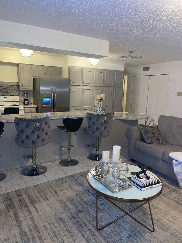 property at 2904 Woodbridge Dr