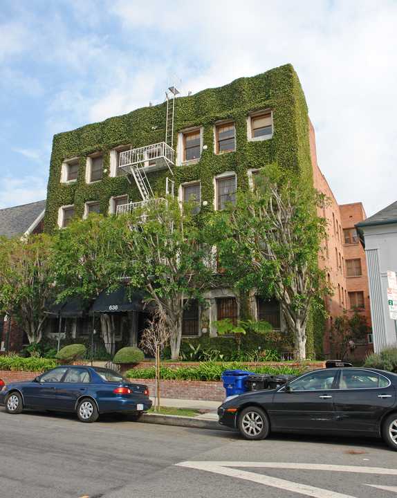 636 S Burnside in Los Angeles, CA - Foto de edificio