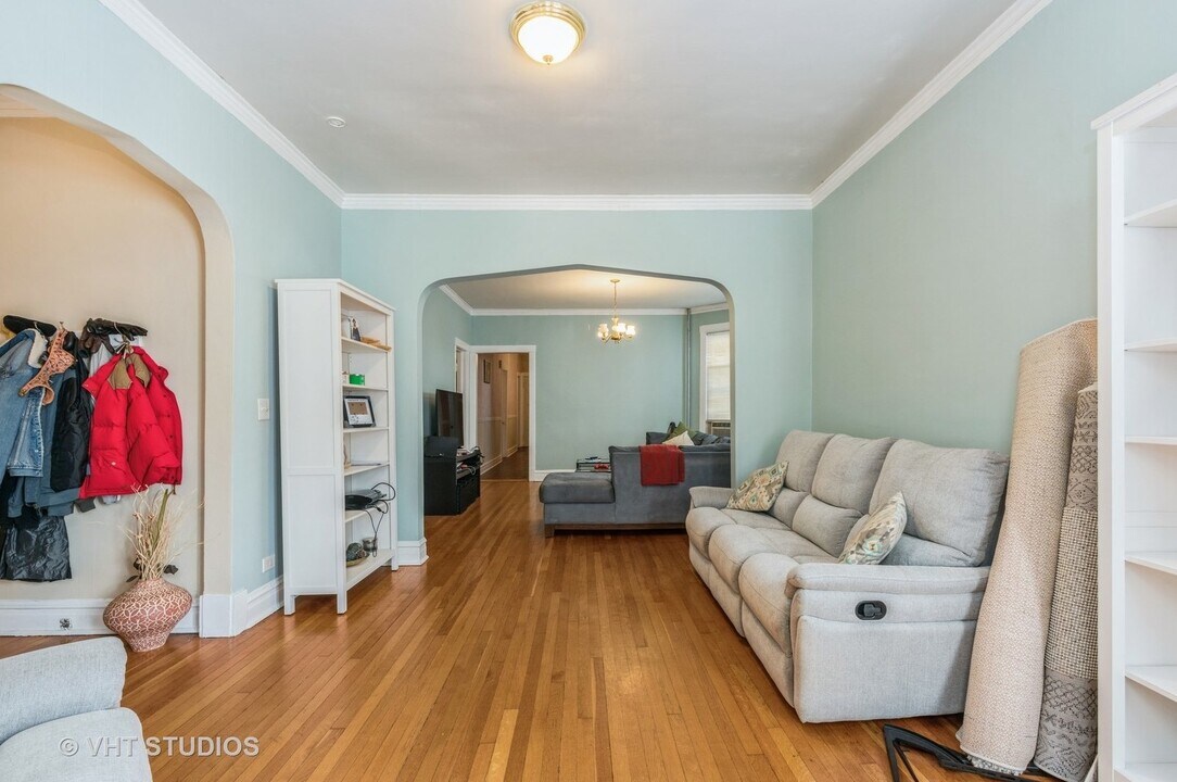 1340 W Rosedale Ave, Unit 1340 First flr in Chicago, IL - Foto de edificio