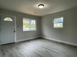 3106 Greenway Dr in Knoxville, TN - Building Photo - Building Photo