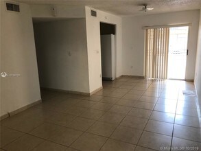 2985 W 80th St-Unit -112 in Hialeah Gardens, FL - Building Photo - Building Photo
