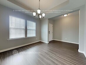 1012 Harvest Point Dr in Fuquay Varina, NC - Foto de edificio - Building Photo