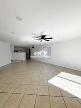 7039 S 41st St in Phoenix, AZ - Building Photo - Building Photo