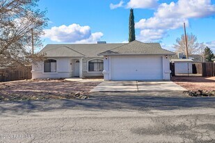 8079 E Tranquil Blvd in Prescott Valley, AZ - Building Photo