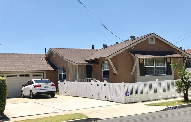 property at 6225 Chadwick Ave