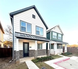 1830 NE Green Oaks Blvd in Arlington, TX - Building Photo - Building Photo