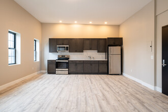 The Eleanor Apartments in Niagara Falls, NY - Building Photo - Interior Photo