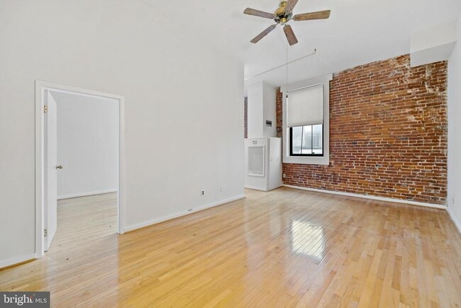 1010 Race St in Philadelphia, PA - Foto de edificio - Building Photo