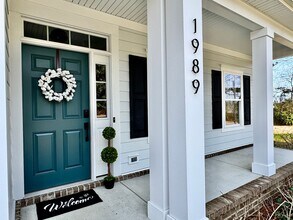 1989 Pleasant Ridge Rd in Virginia Beach, VA - Foto de edificio - Building Photo