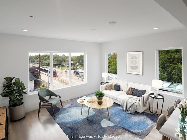 property at 3824 Fulton St