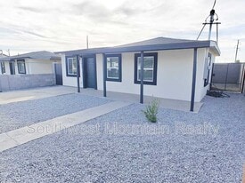 7412 N 62nd Ave in Glendale, AZ - Building Photo