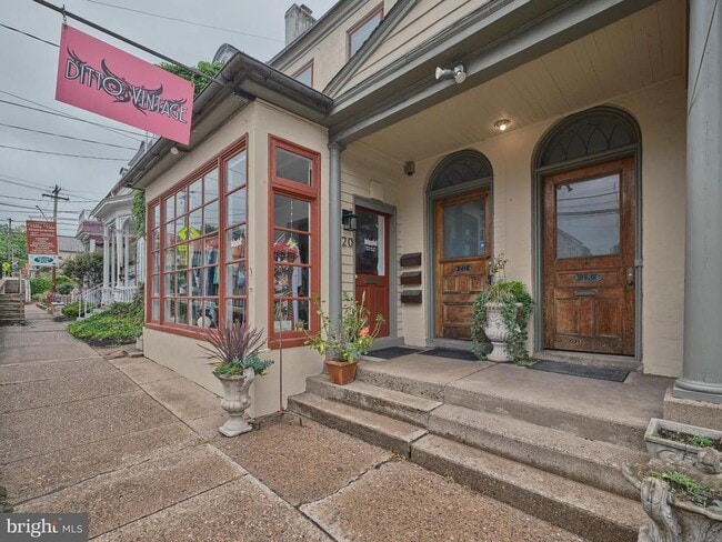 property at 20 W Bridge St