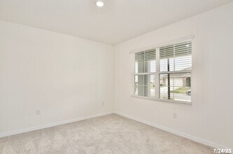 3153 Eastgrove Ter in Sanford, FL - Building Photo - Building Photo