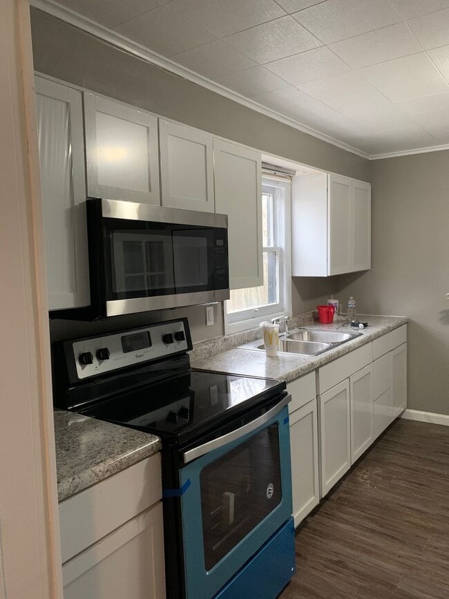 property at 733 S Wabash Ave